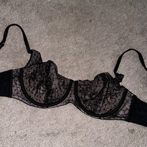 Victoria secret bra 32 DD